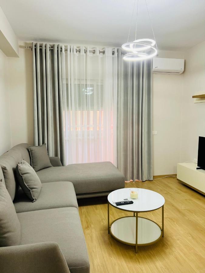 Lovely Apartment, Free Parking Tirana Exterior foto